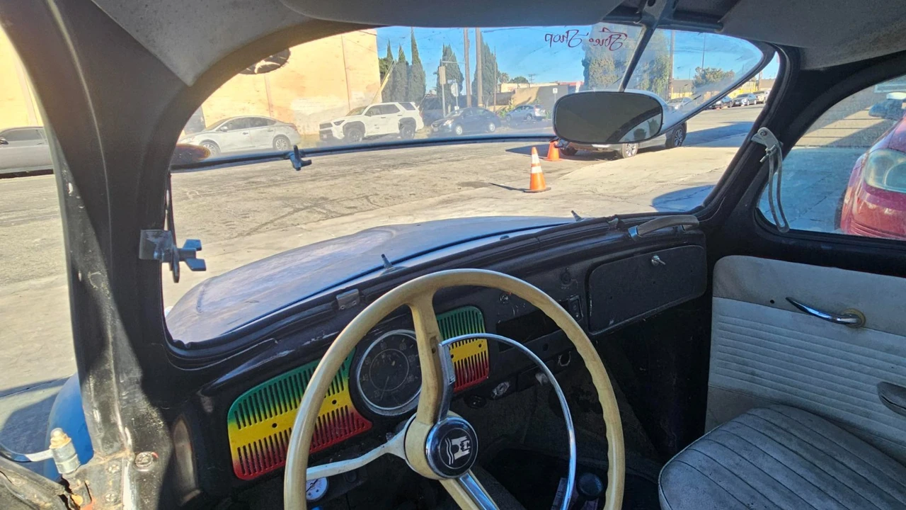 1971 Volkswagen Super Beetle - Image 8 of 11