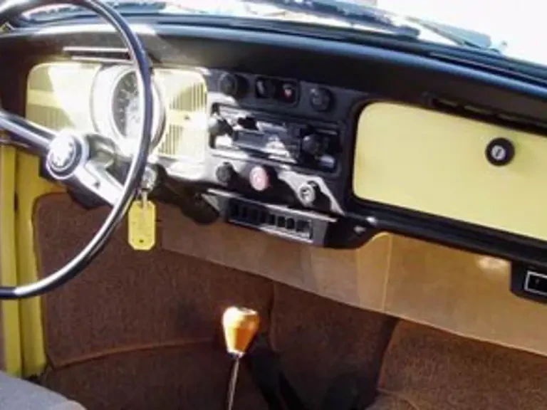 1971 Volkswagen Super Beetle - Image 6 of 9