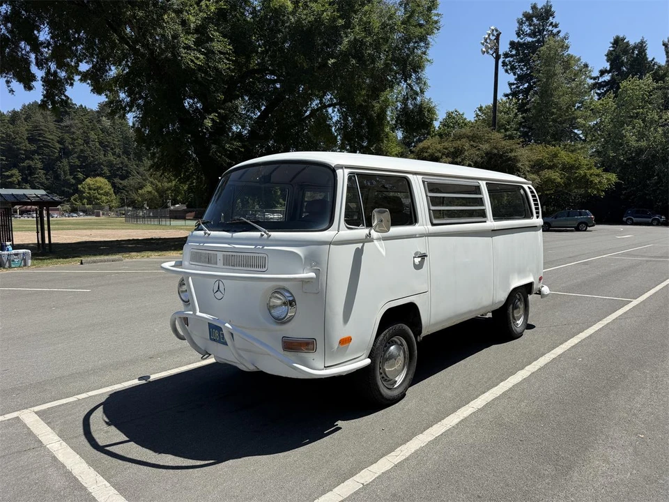 1971 Volkswagen Bay-Window Bus - Image 4 of 31