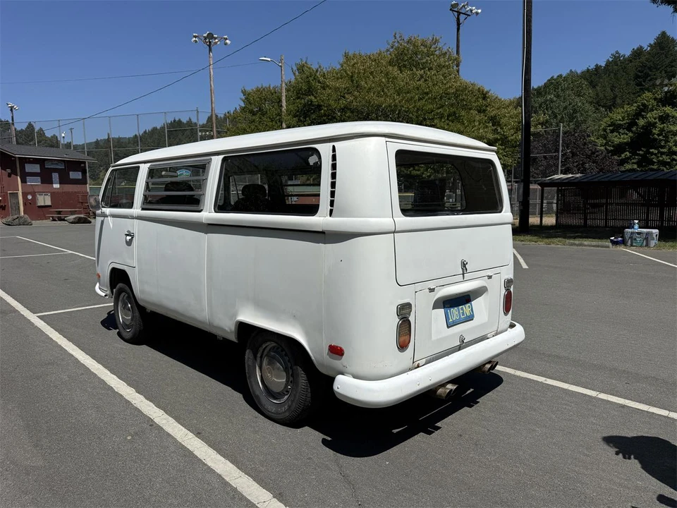1971 Volkswagen Bay-Window Bus - Image 6 of 31