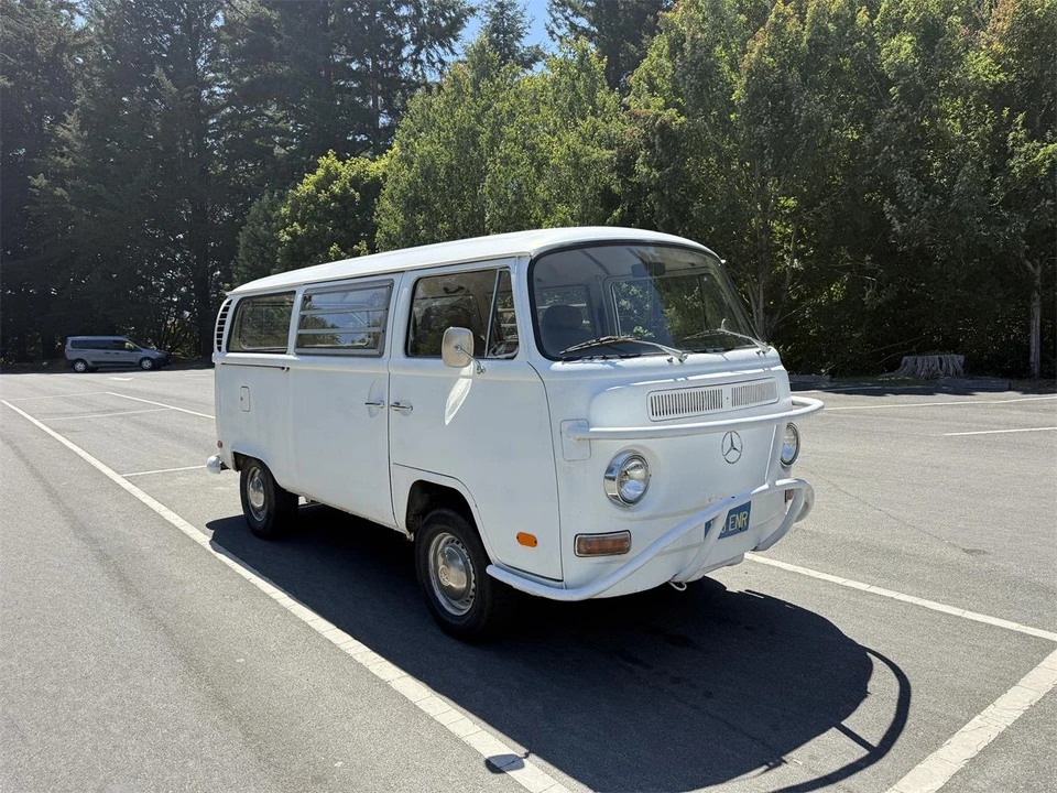 1971 Volkswagen Bay-Window Bus - Image 8 of 31