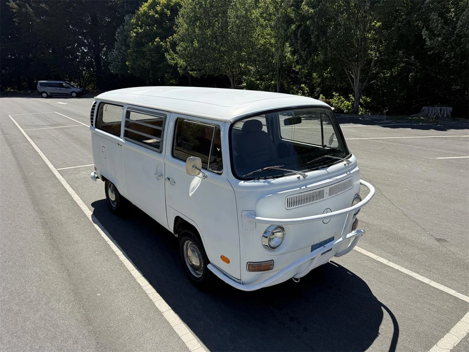 1971 Volkswagen Bay-Window Bus - Image 16 of 31
