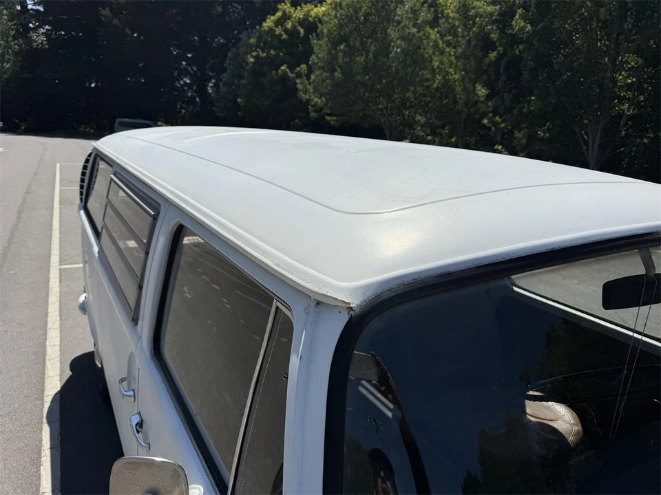1971 Volkswagen Bay-Window Bus - Image 17 of 31