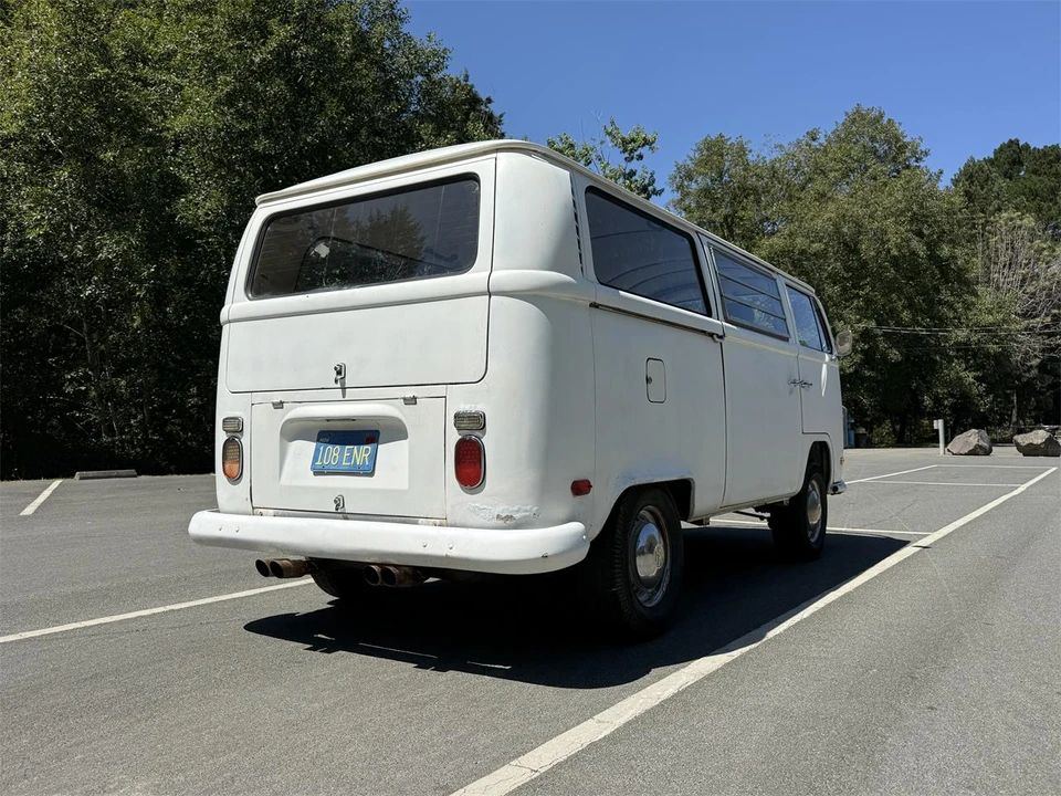 1971 Volkswagen Bay-Window Bus - Image 22 of 31