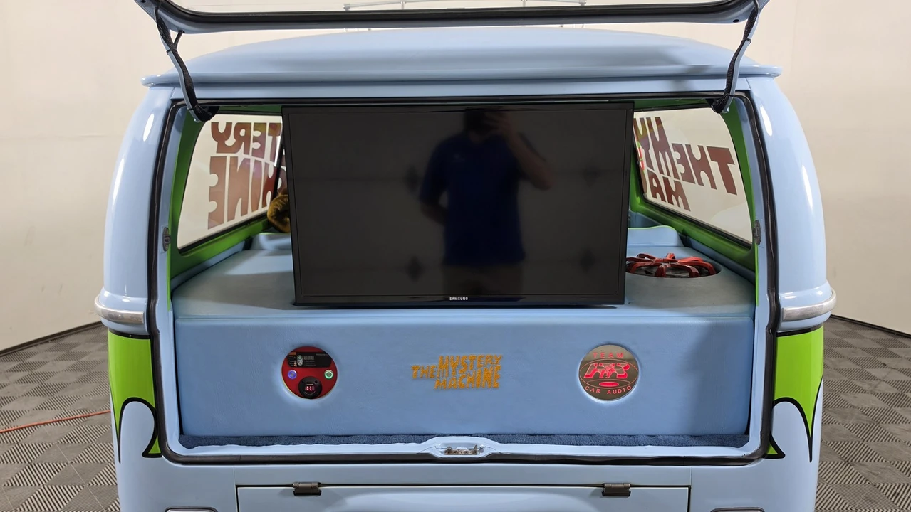 1971 Volkswagen Type 2 - Image 13 of 18