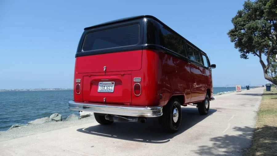 1971 Volkswagen Bay-Window Bus - Image 3 of 8