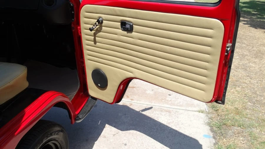 1971 Volkswagen Bay-Window Bus - Image 6 of 8