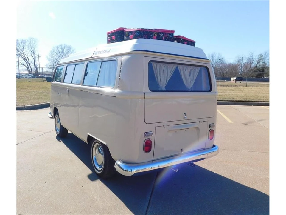 1971 Volkswagen Bay-Window Bus - Image 22 of 31