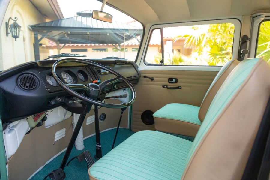 1971 Volkswagen Bay-Window Bus - Image 14 of 25