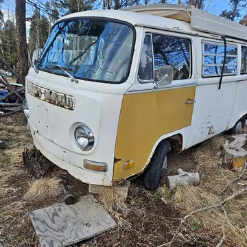1971 Volkswagen Bus Day Camper