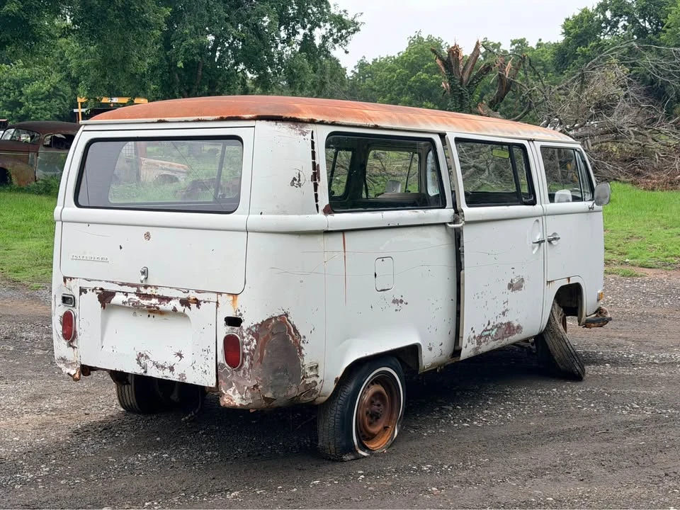 1971 Volkswagen Bay-Window Bus - Image 4 of 20