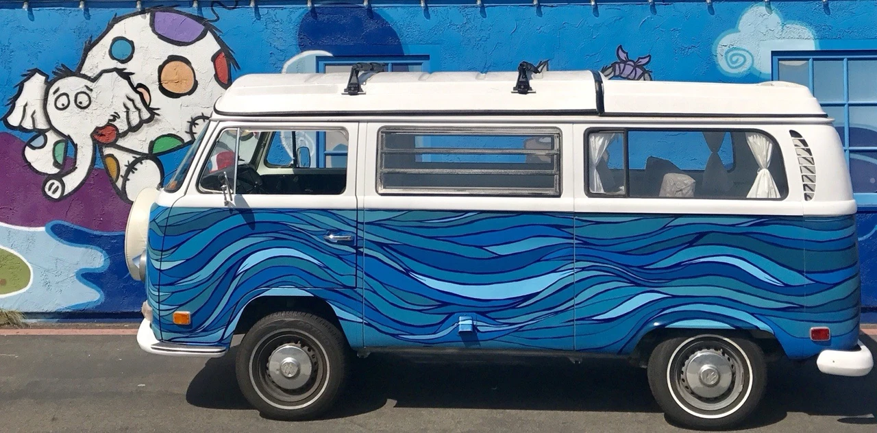 1971 Volkswagen Bay-Window Bus - Image 15 of 26