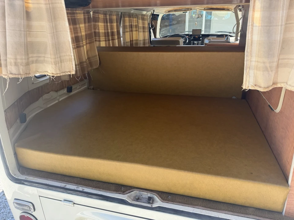 1971 Volkswagen Bay-Window Bus - Image 9 of 31