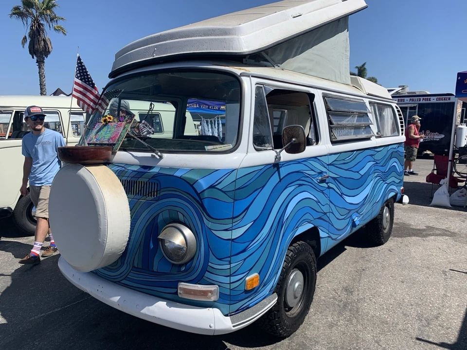 1971 Volkswagen Bay-Window Bus - Image 6 of 26