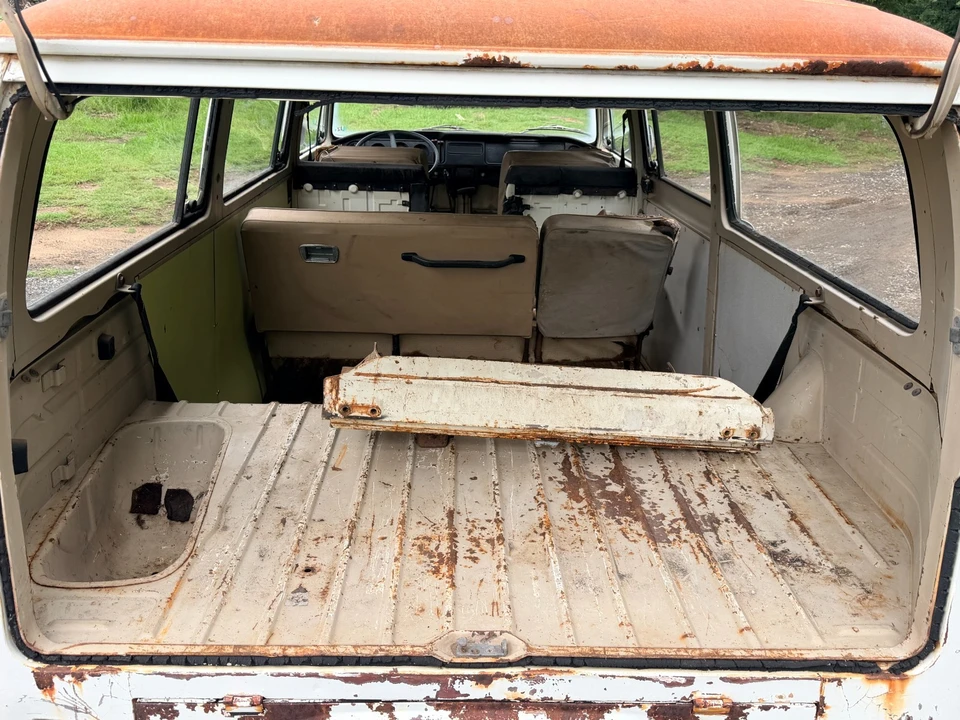 1971 Volkswagen Bay-Window Bus - Image 12 of 24