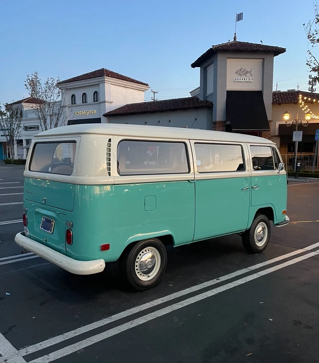 1971 Volkswagen Bay-Window Bus - Image 4 of 24