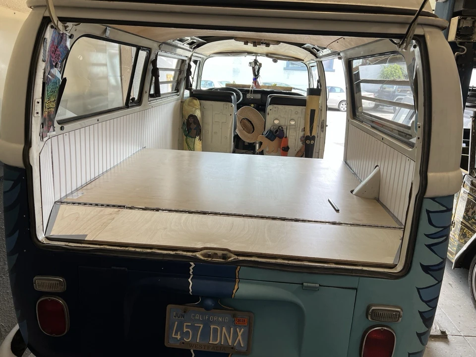 1971 Volkswagen Bay-Window Bus - Image 2 of 26
