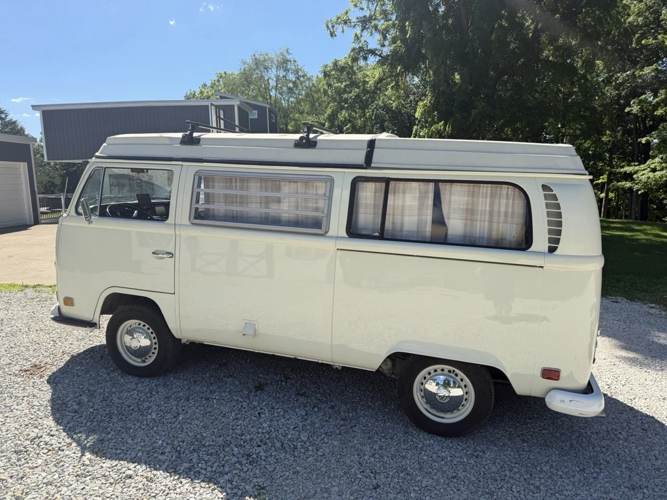 1971 Volkswagen Bay-Window Bus - Image 6 of 31