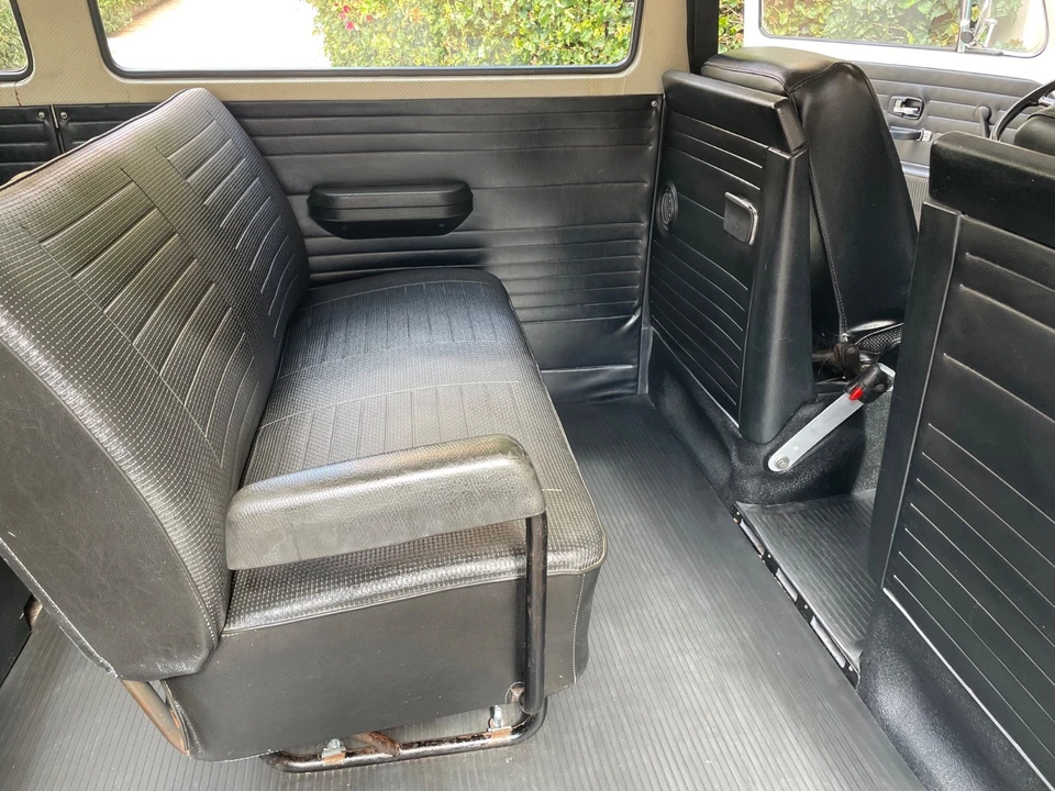 1971 Volkswagen Bay-Window Bus - Image 11 of 24
