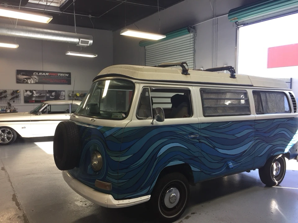 1971 Volkswagen Bay-Window Bus - Image 20 of 26