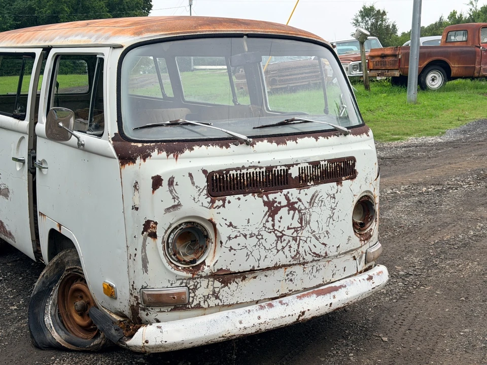 1971 Volkswagen Bay-Window Bus - Image 3 of 24