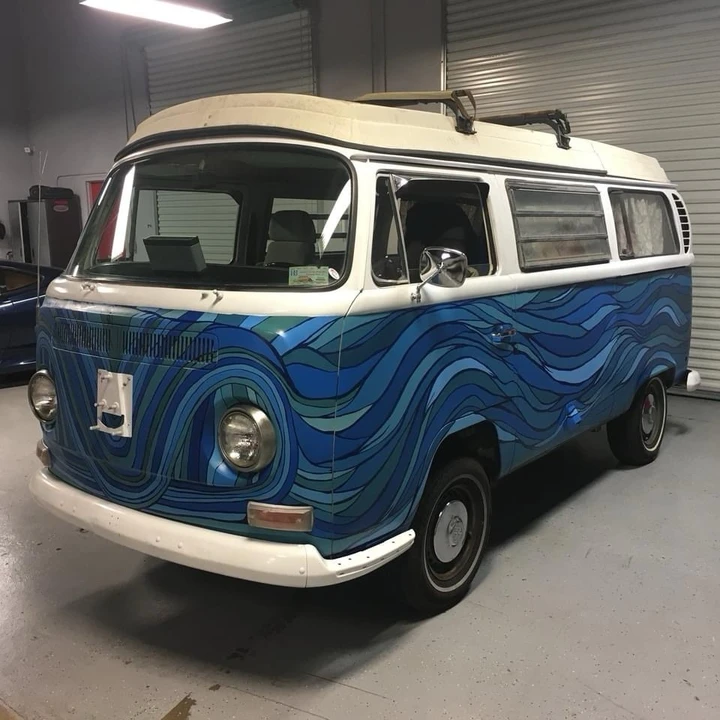 1971 Volkswagen Bay-Window Bus - Image 5 of 26