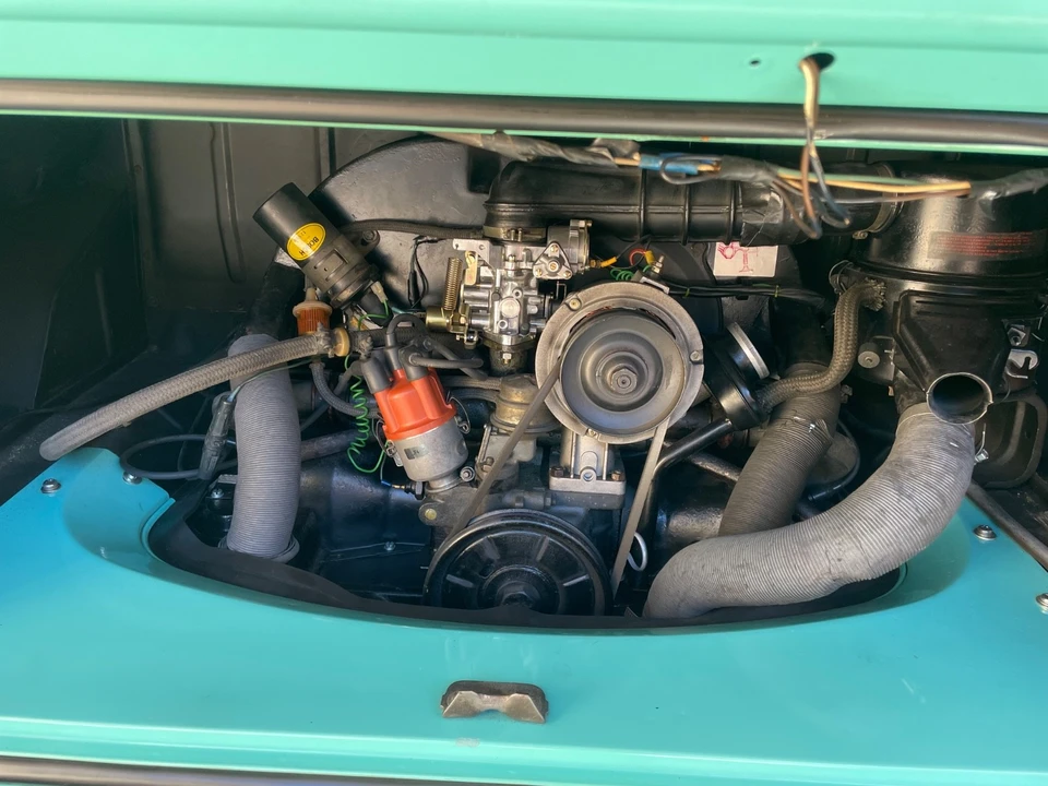 1971 Volkswagen Bay-Window Bus - Image 6 of 24