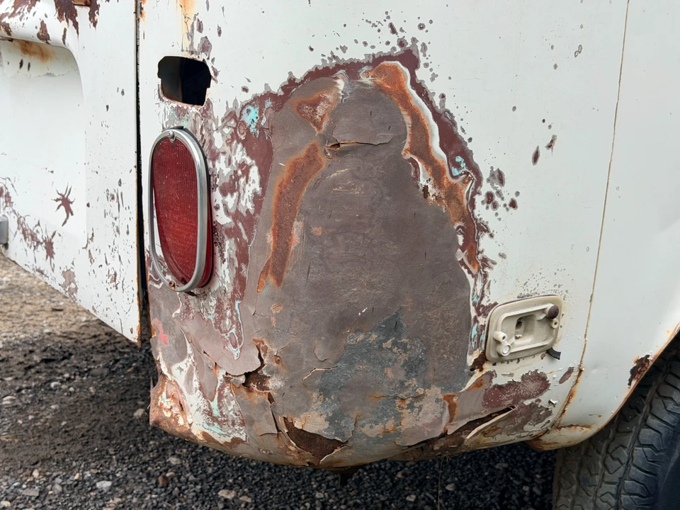 1971 Volkswagen Bay-Window Bus - Image 17 of 24