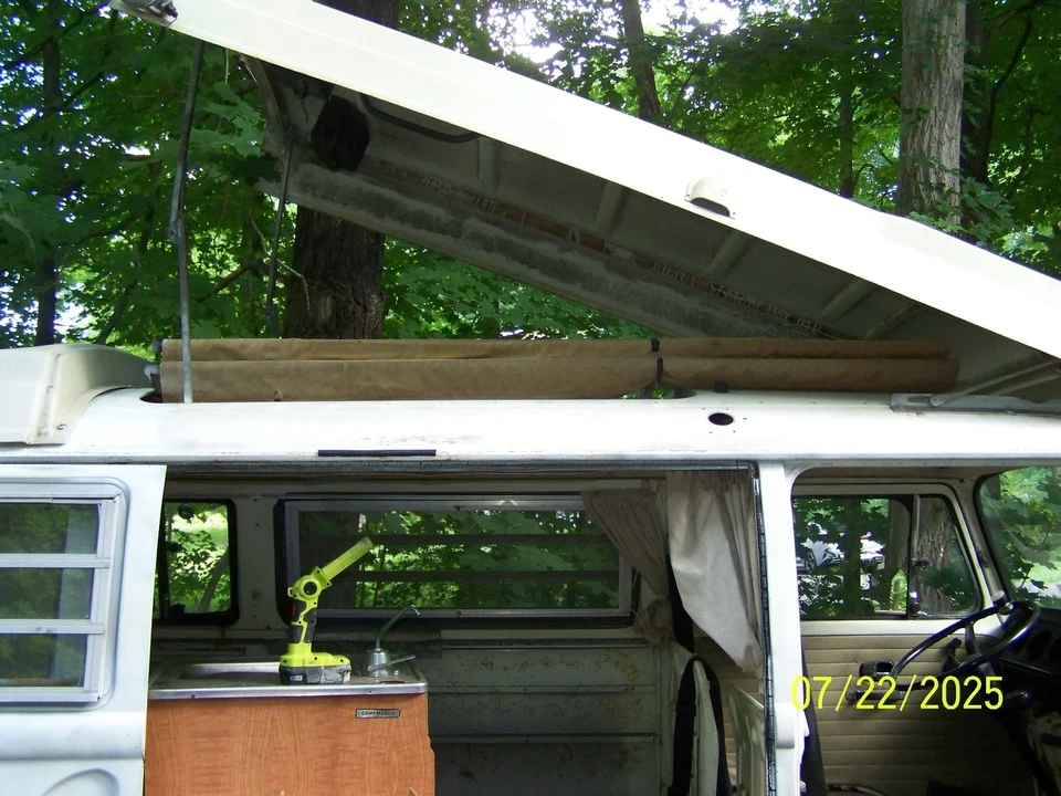 1971 Volkswagen Bay-Window Bus - Image 19 of 21