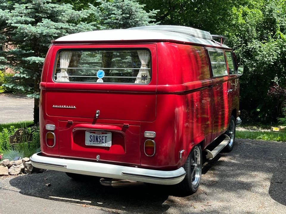 1971 Volkswagen Bay-Window Bus - Image 7 of 16