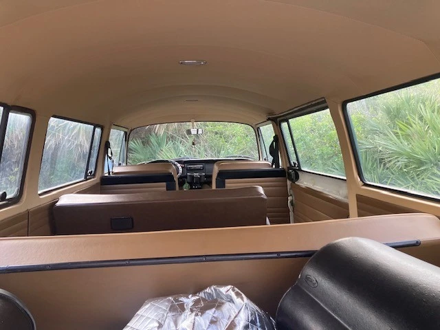 1971 Volkswagen Bay-Window Bus - Image 11 of 16