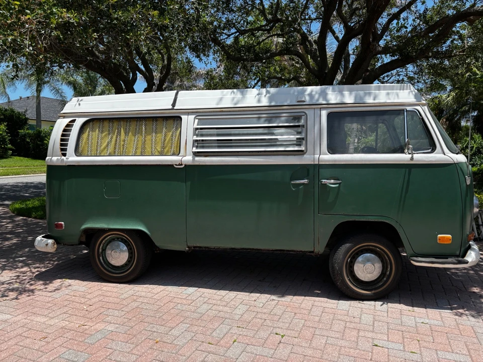 1971 Volkswagen Bay-Window Bus - Image 4 of 11