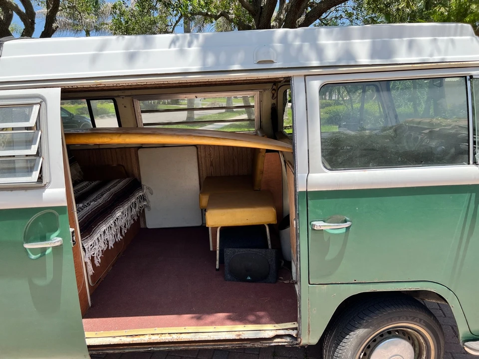 1971 Volkswagen Bay-Window Bus - Image 7 of 11