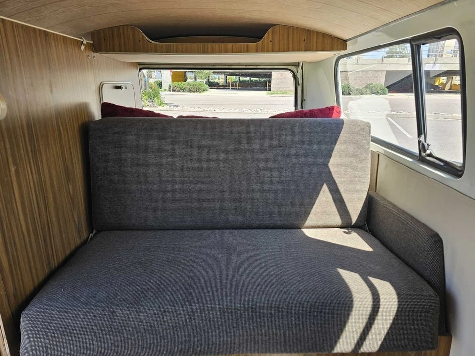 1971 Volkswagen Bay-Window Bus - Image 19 of 23