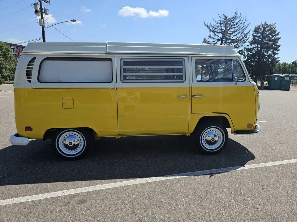 1971 Volkswagen Bay-Window Bus - Image 5 of 23