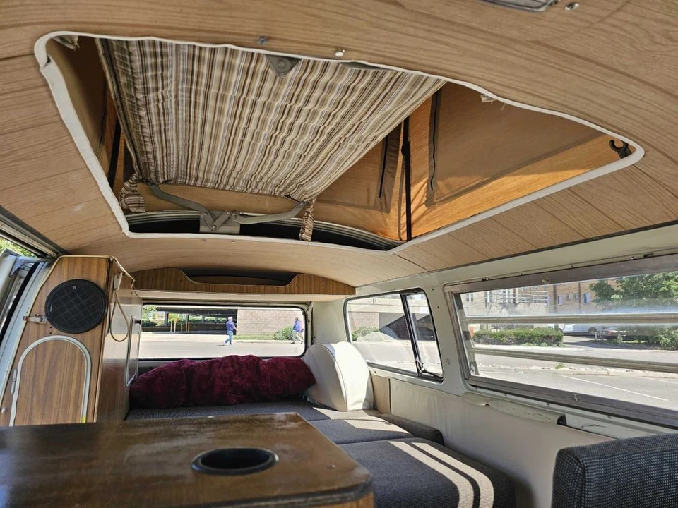 1971 Volkswagen Bay-Window Bus - Image 22 of 23