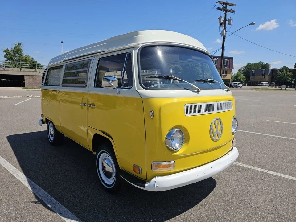 1971 Volkswagen Bay-Window Bus - Image 6 of 23