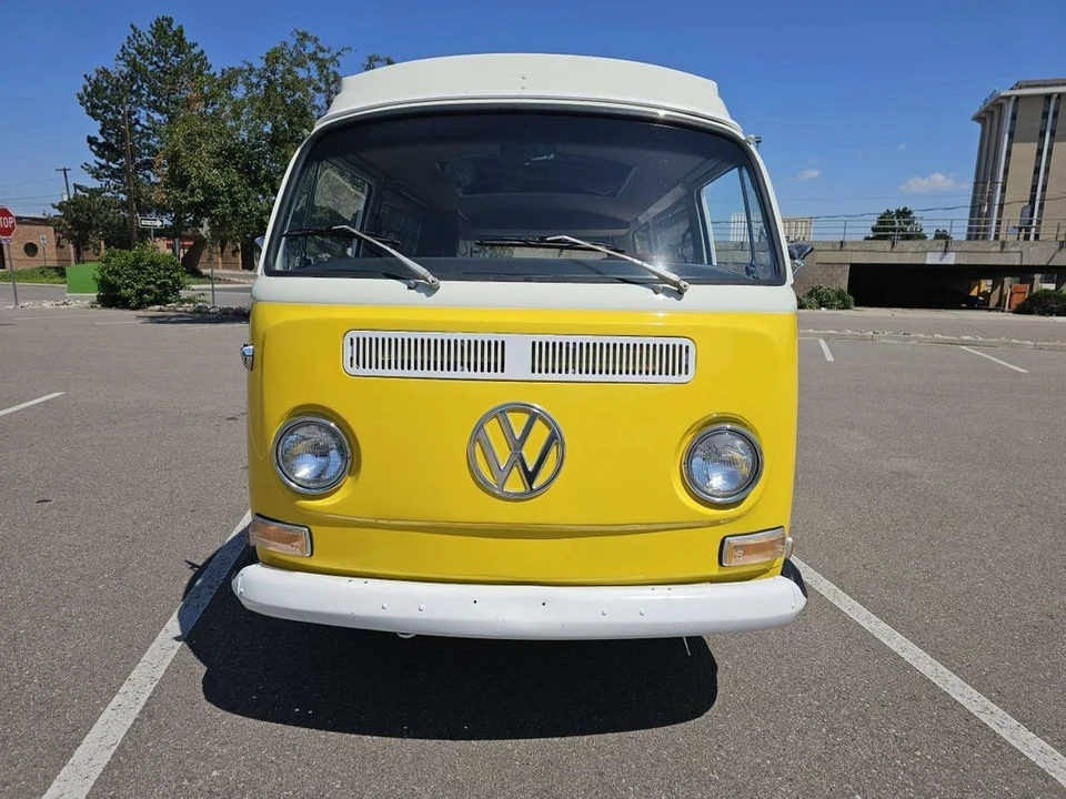 1971 Volkswagen Bay-Window Bus - Image 8 of 23
