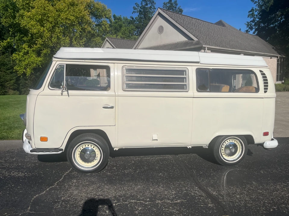 1971 Volkswagen Type 2 - Image 3 of 24