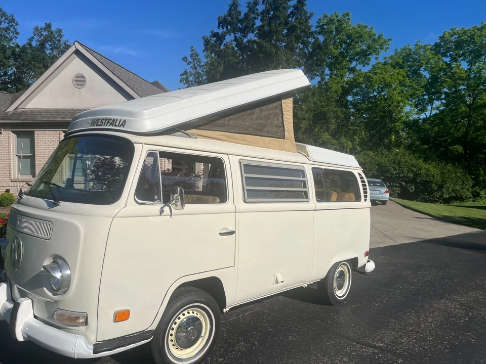 1971 Volkswagen Type 2 - Image 8 of 24