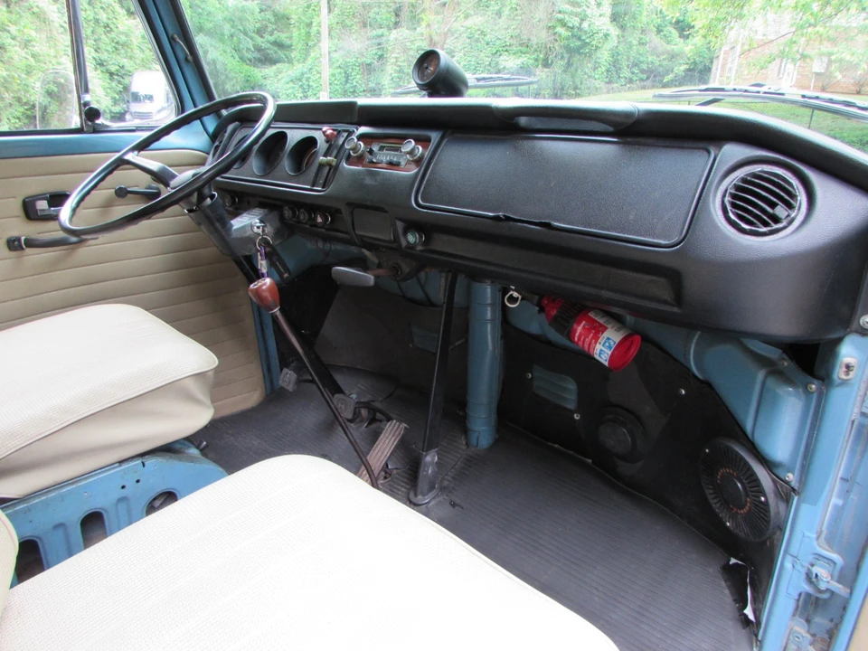 1971 Volkswagen Bay-Window Camper - Image 29 of 31