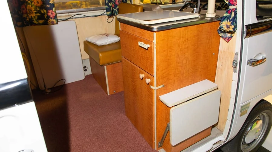 1971 Volkswagen Bay-Window Camper - Image 9 of 16