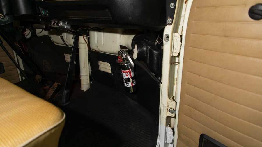 1971 Volkswagen Bay-Window Camper - Image 11 of 16