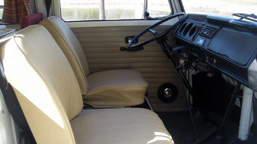 1971 Volkswagen Bay-Window Camper - Image 5 of 10