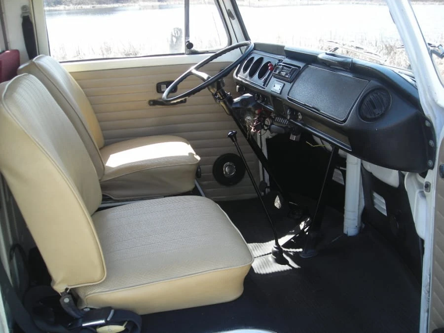 1971 Volkswagen Bay-Window Camper - Image 7 of 9