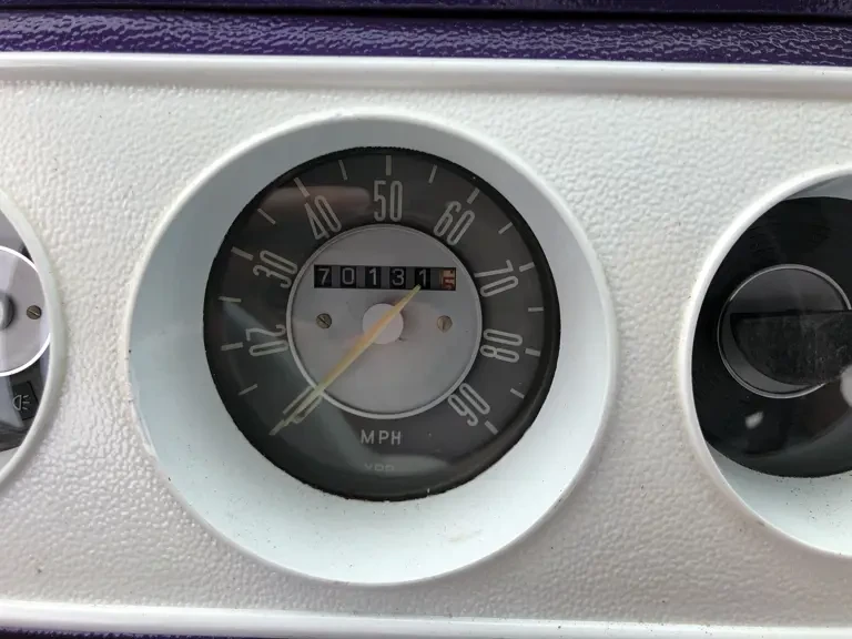 1971 Volkswagen Bay-Window Camper - Image 9 of 12