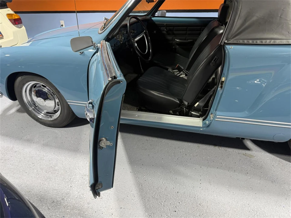 1971 Volkswagen Karmann Ghia Type 14 - Image 6 of 14