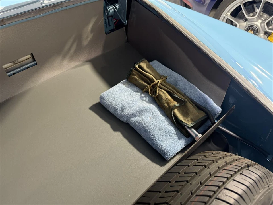 1971 Volkswagen Karmann Ghia Type 14 - Image 4 of 14