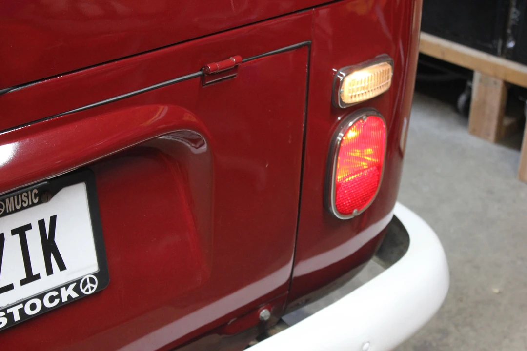 1971 Volkswagen Bay-Window Camper - Image 28 of 31