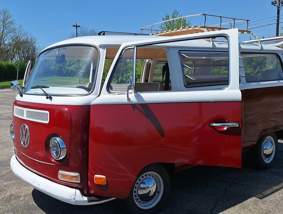 1971 Volkswagen Bay-Window Camper - Image 20 of 31